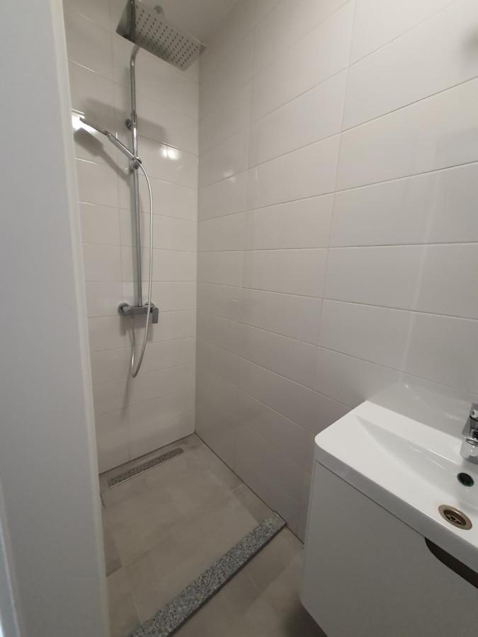SUBTUB Hostel Makarska Exteriör bild