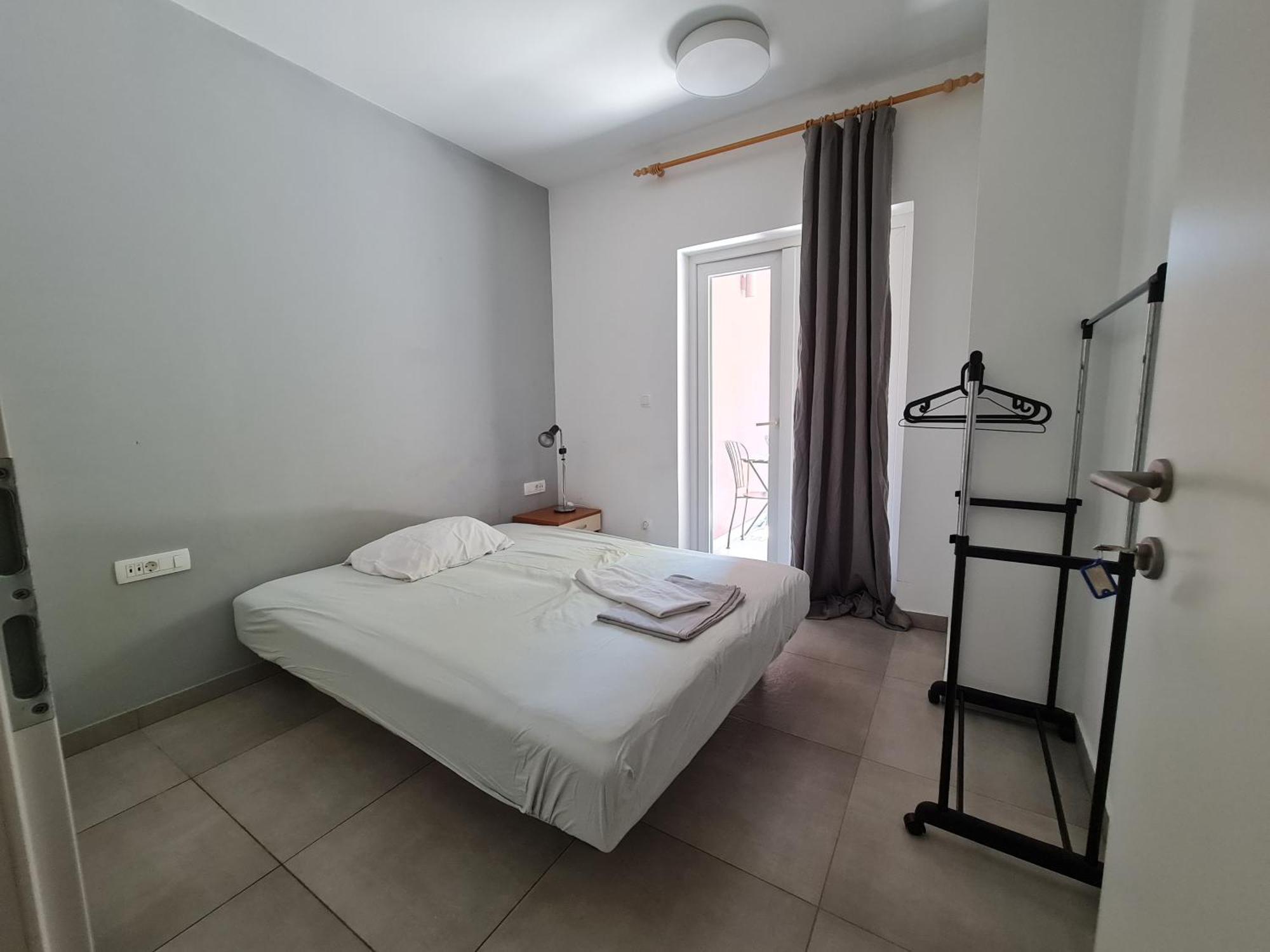 SUBTUB Hostel Makarska Exteriör bild