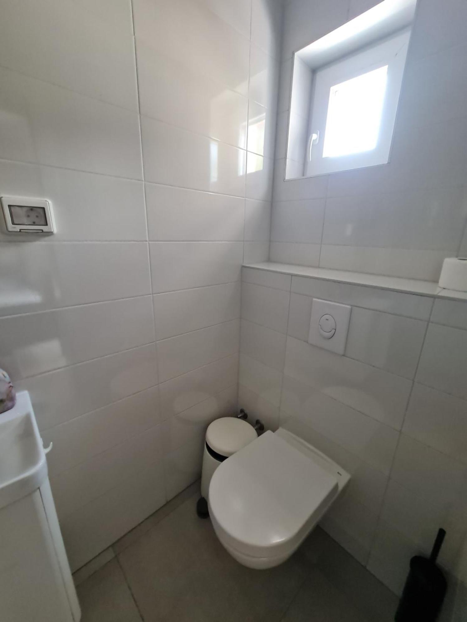 SUBTUB Hostel Makarska Exteriör bild