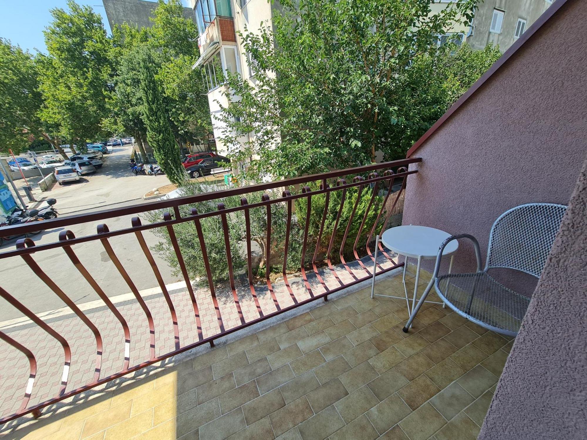 SUBTUB Hostel Makarska Exteriör bild
